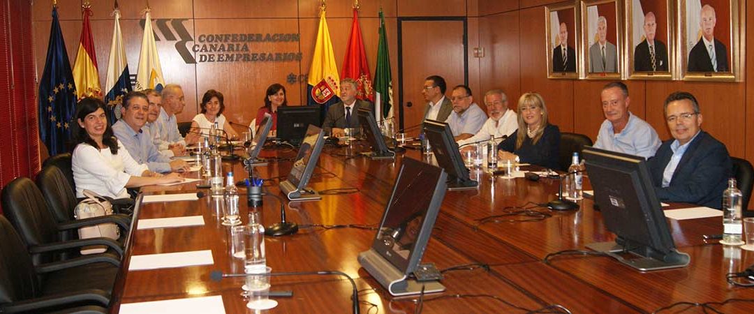 Reunión de los centros de Las Palmas de Gran Canarias para analizar la educación privada en la provincia