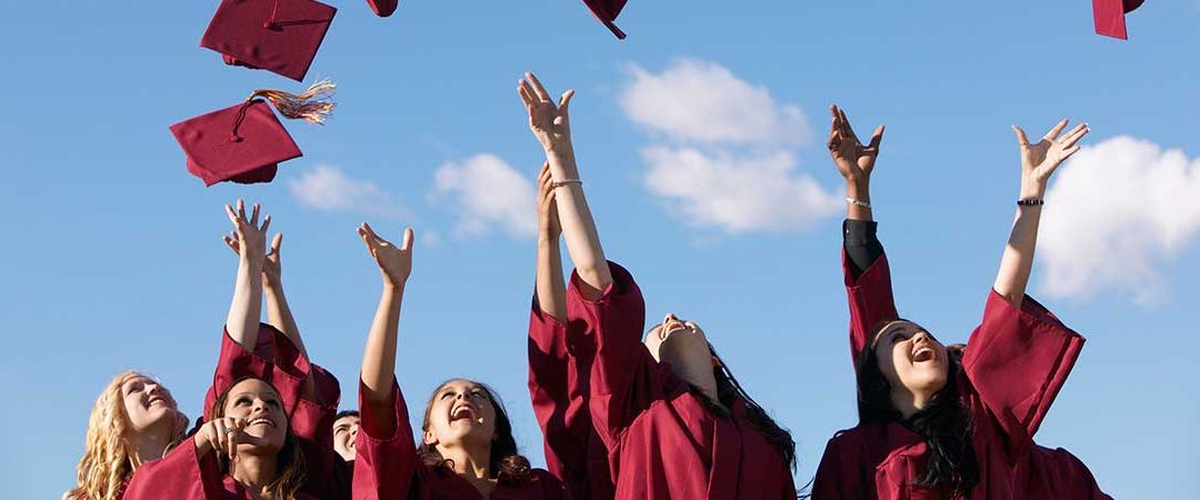 ACADE y AGM facilitan el acceso a becas de EE.UU y Reino Unido