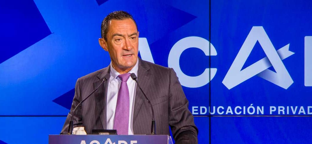 Juan Santiago reelegido presidente de ACADE