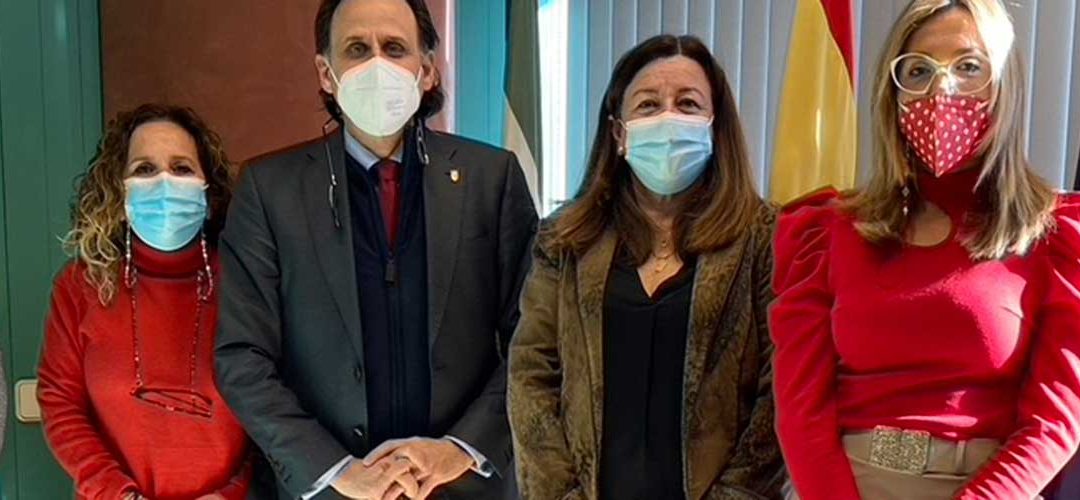 El presidente de ACADE-Andalucía presenta a la Consejería un plan de acción para los centros privados no financiados con fondos públicos