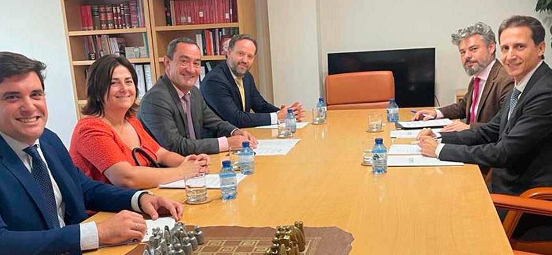 Reunión con Hacienda de Madrid para solicitar el incremento de la desgravación fiscal de los gastos educativos