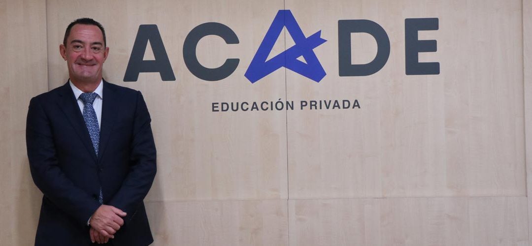 Entrevista en ABC: Juan Santiago defiende la universidad privada frente al nuevo decreto del Gobierno