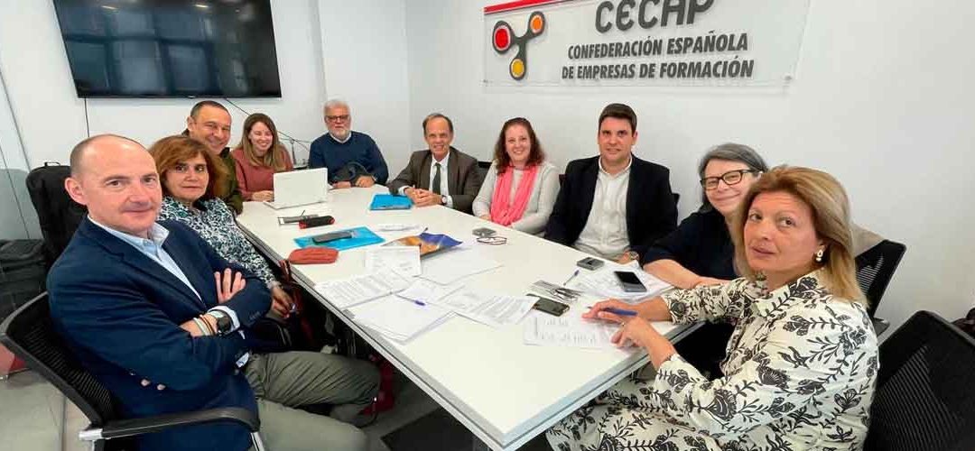 Firmado el X Convenio Colectivo de Enseñanza y Formación No Reglada, que garantiza estabilidad hasta 2027