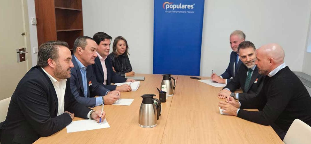 ACADE se reúne con los responsables de Educación del Partido Popular para presentar recursos al R.D. de Universidades